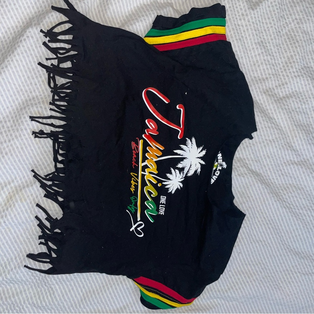 Black crop top